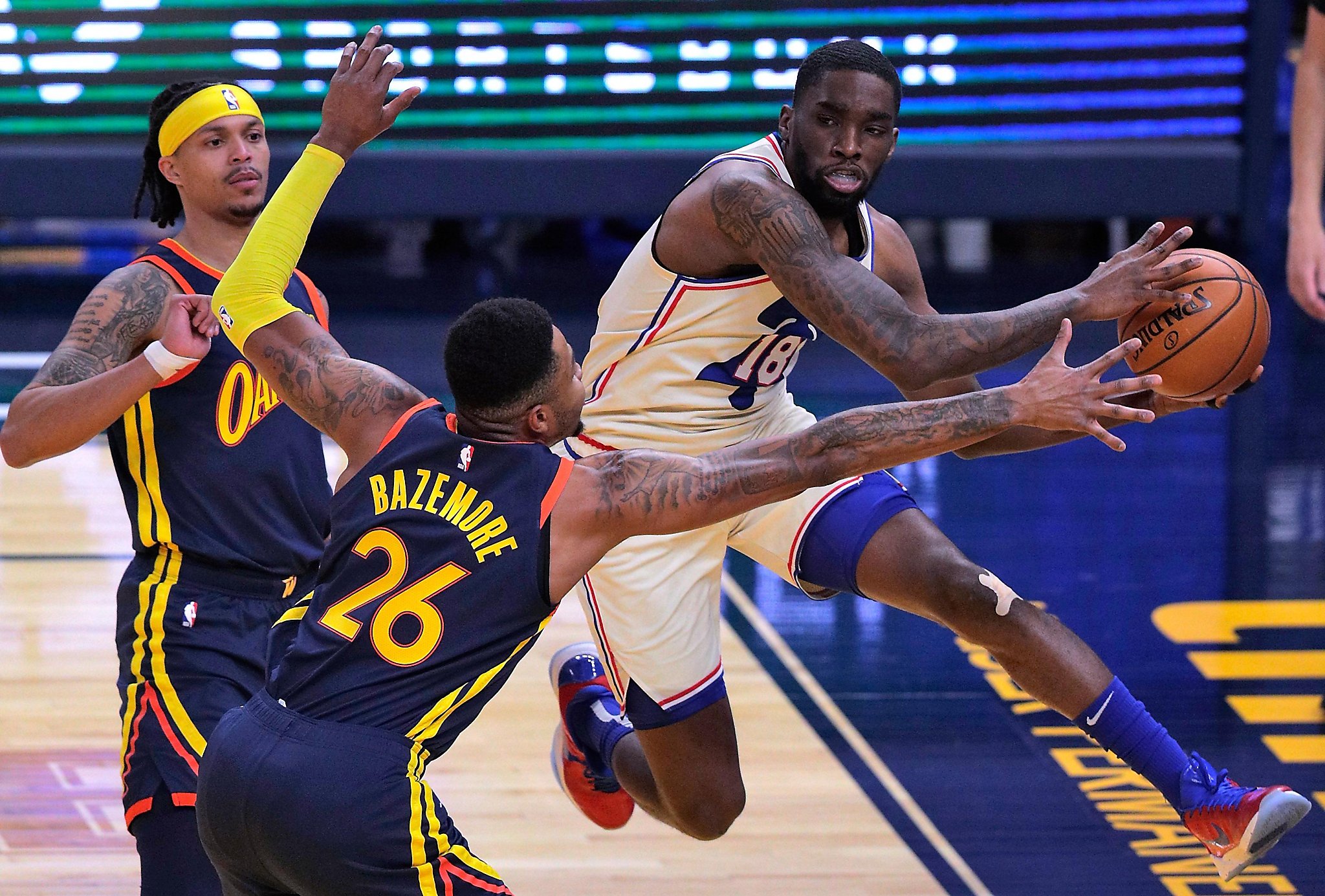 Kelly Oubre Jr. makes statement in Warriors' loss to 76ers