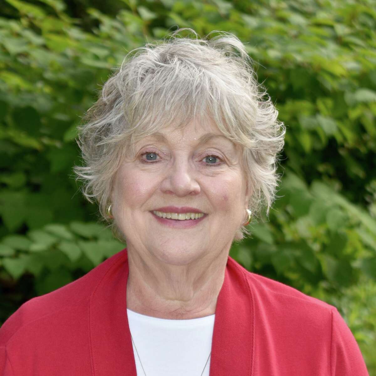 After 21 years in post, Winsted town clerk won’t seek reelection