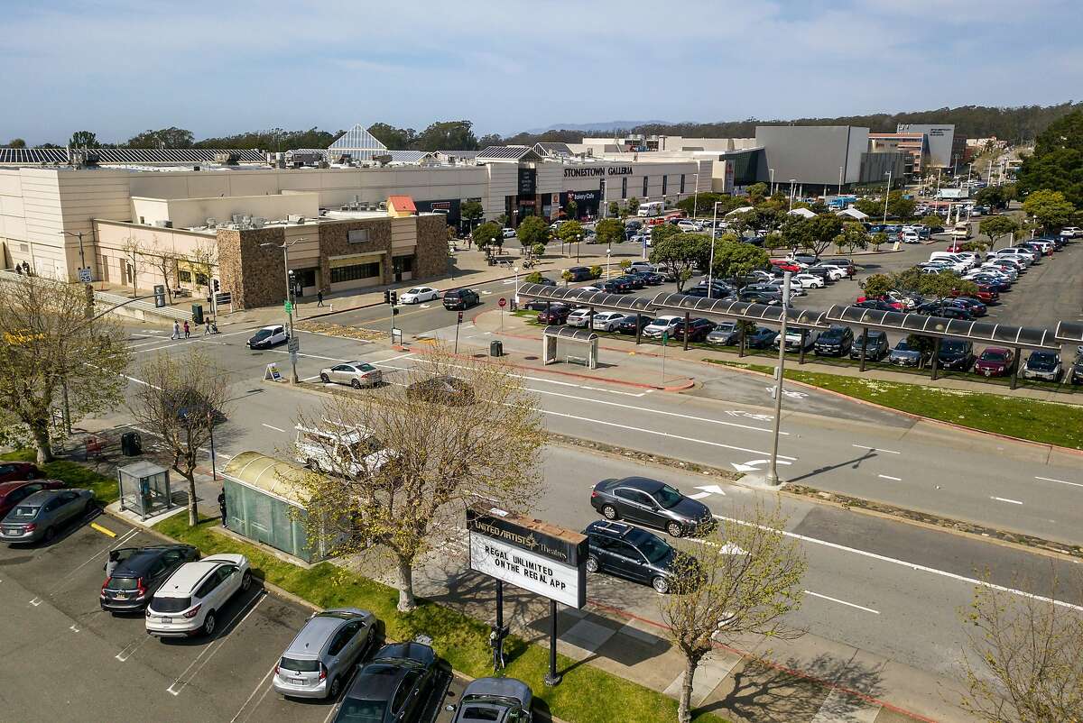 The entrance on Winston Drive at Stonestown Galleria will be undergoing a large-scale renovation if plans are approved. The parking area on the right would be used for a commercial and outdoor shopping/promenade area converting 20th Avenue to an outdoor experience.