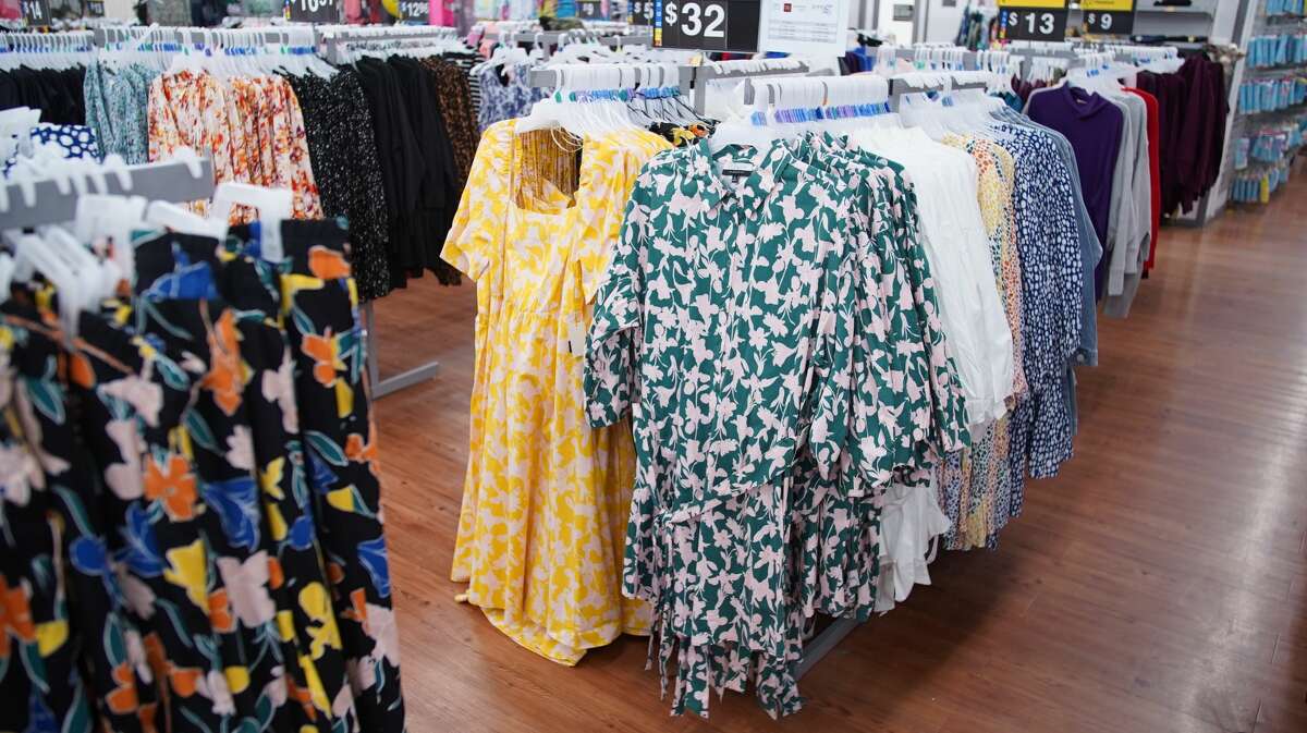 Walmart Plus Size Clothing Store in San Diego, CA