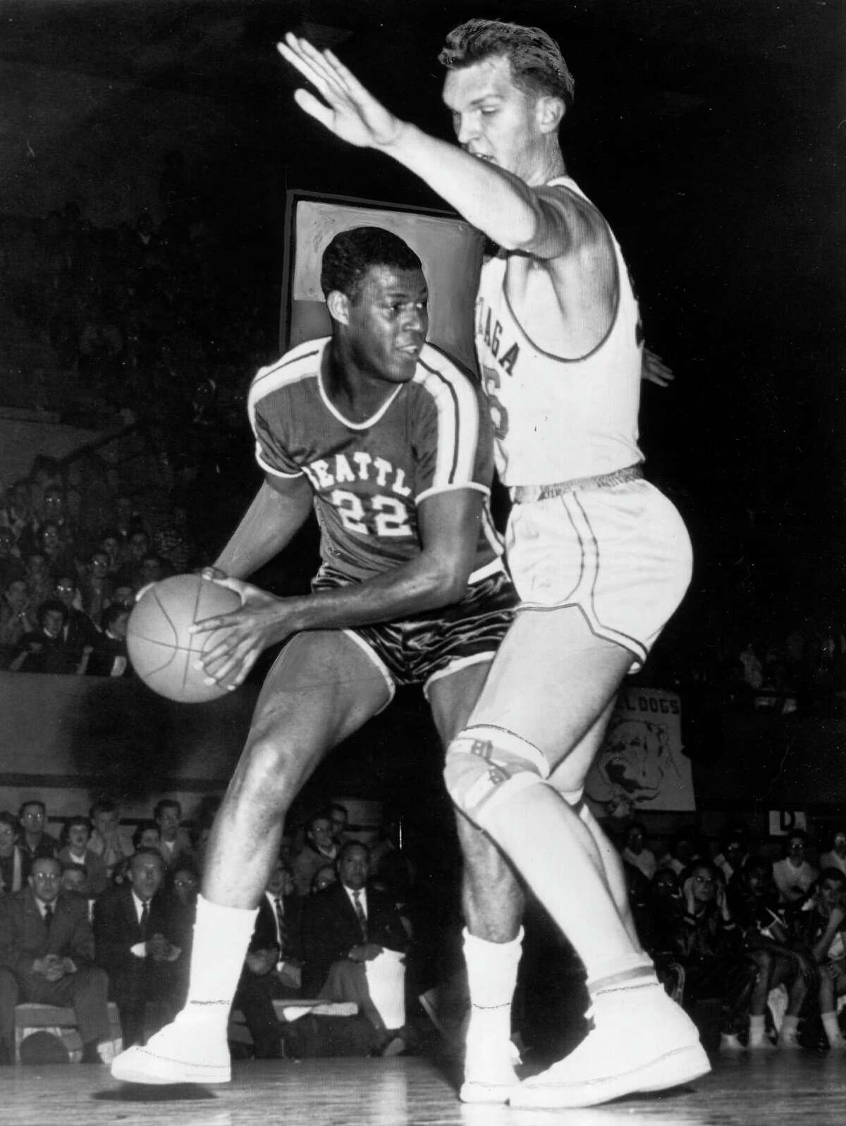 We are praying for the Baylor family. RIP, Elgin Baylor 🙏🏽 #NBA #Lakers  #ElginBaylor