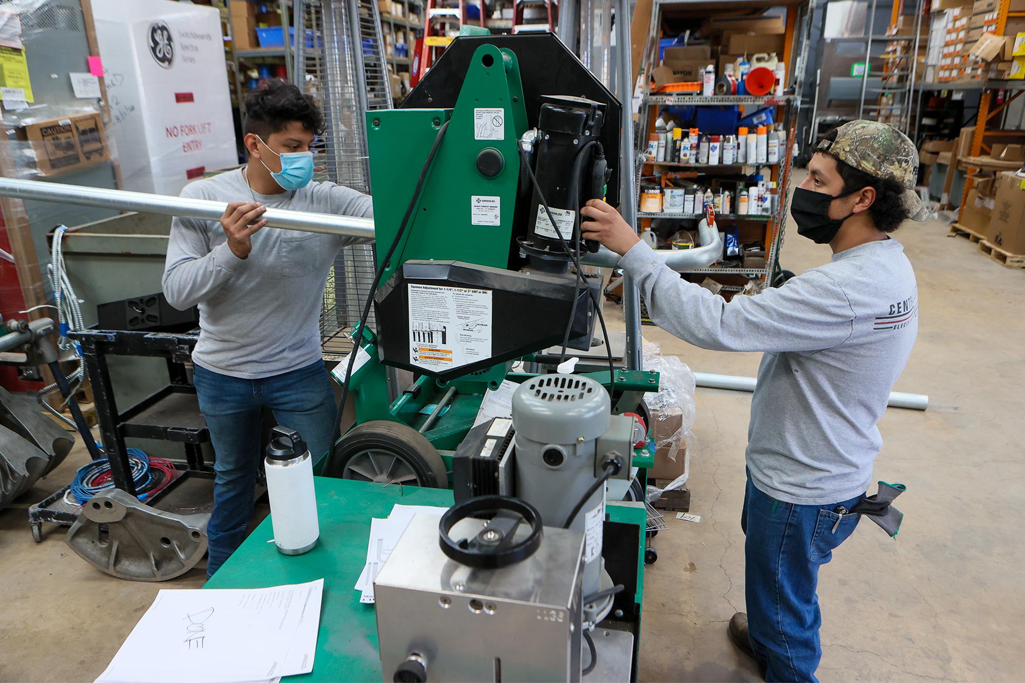 San Antonio unemployment rate edges up, but Dallas Fed optimistic on