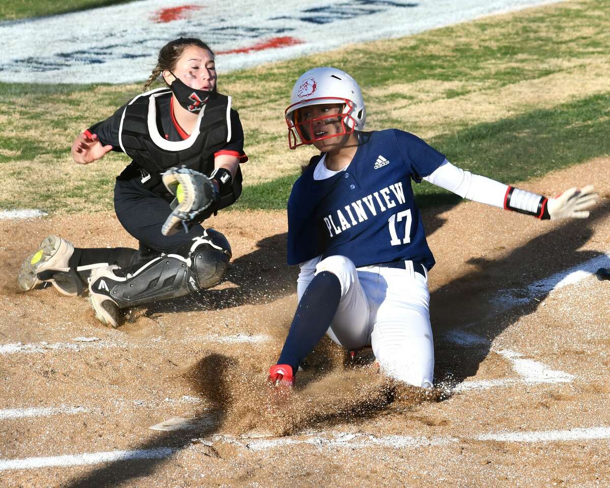 Plainview rolled to an 18-8 win over Amarillo Tascosa in a District 3-5A softball game on Friday at Lady Bulldog Park.