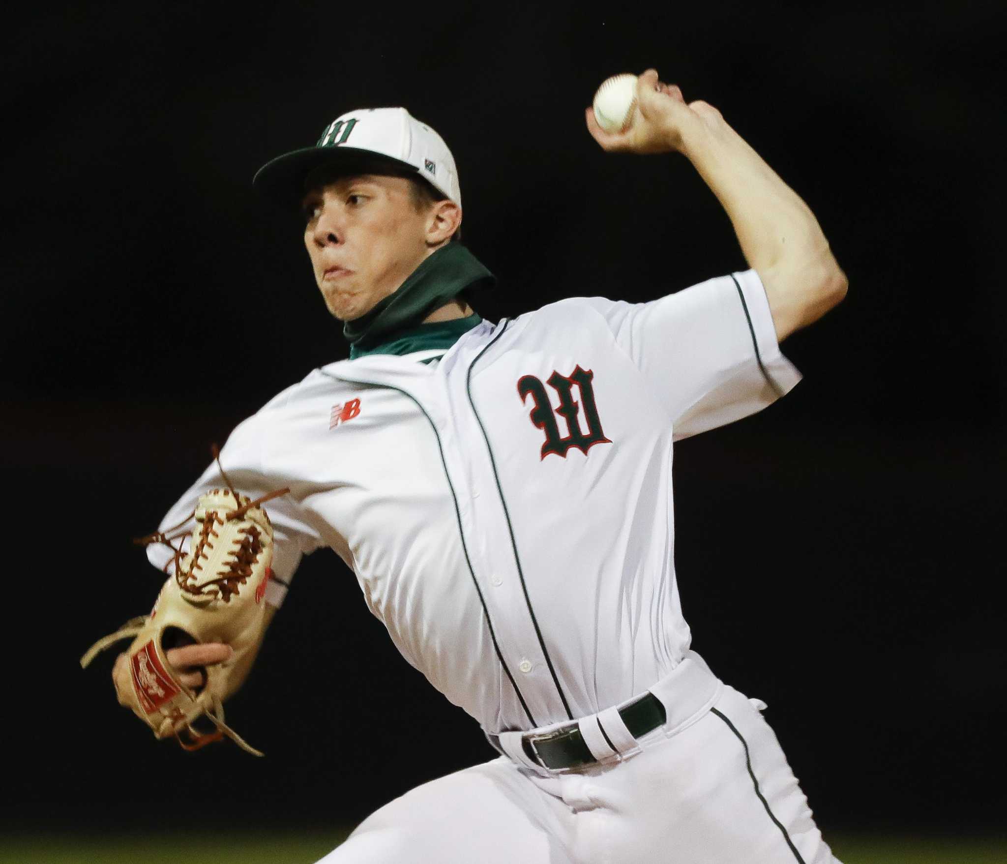 Dylan Lee pitches a scoreless 8th, 10/01/2021