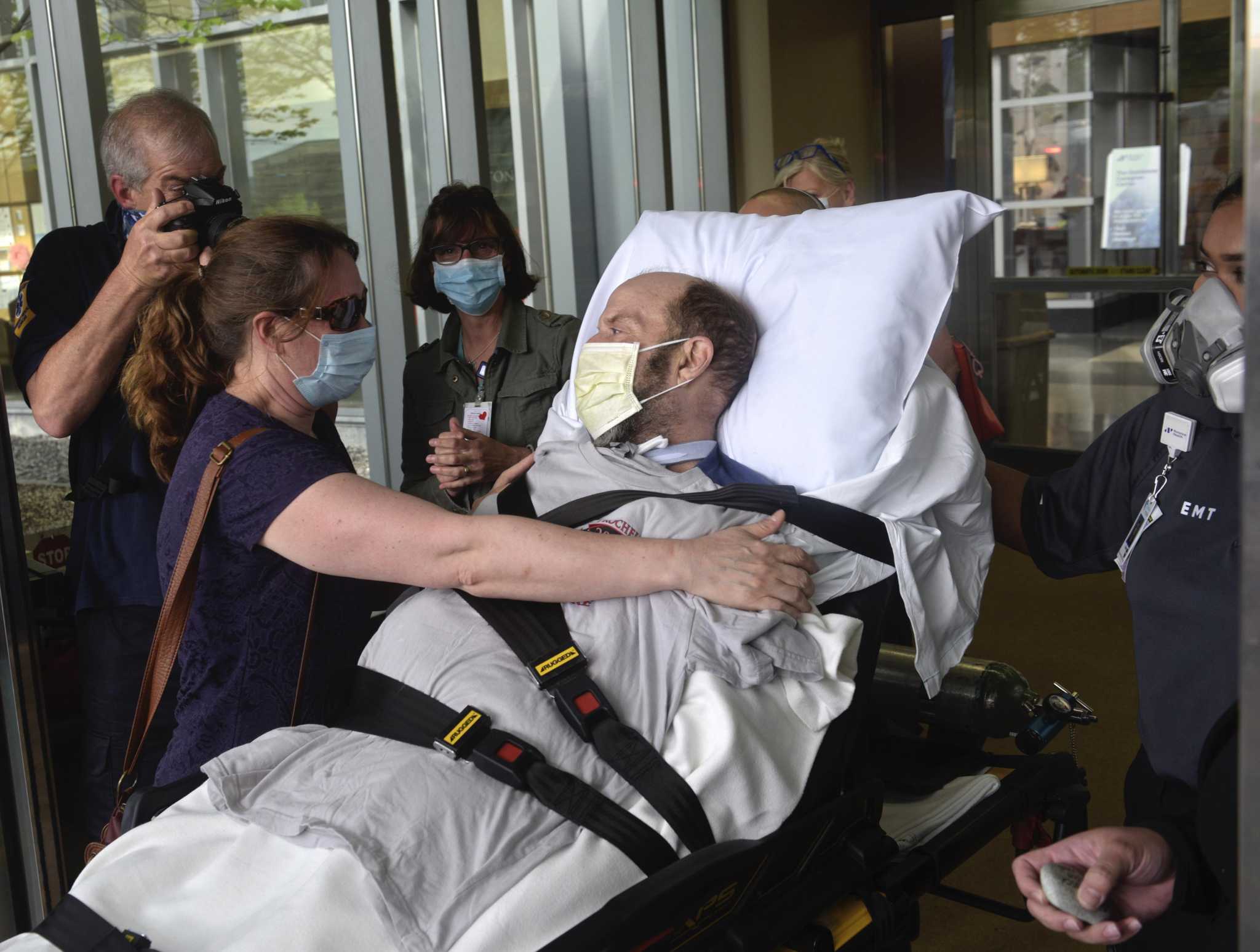 Danbury hospital nurses set candlelight vigil to honor those lost to ...