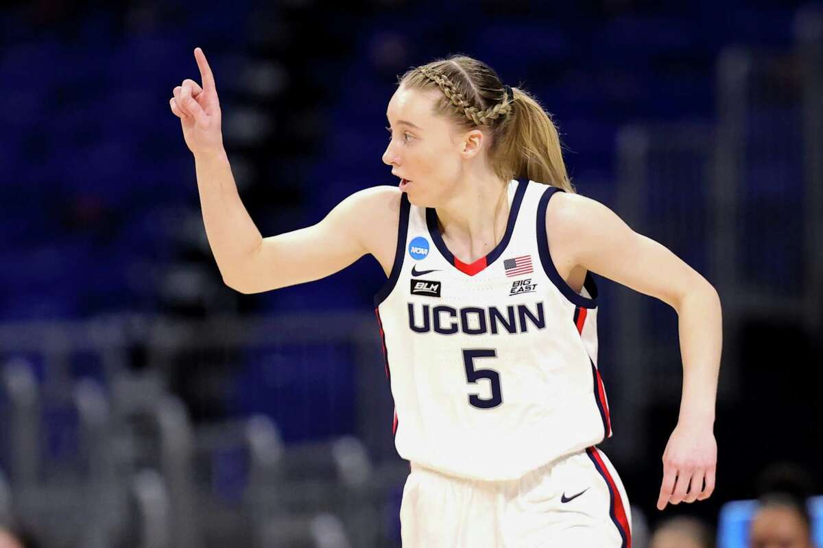 Geno Auriemma On Paige Bueckers: ‘She Never Passes Up An Opportunity To ...