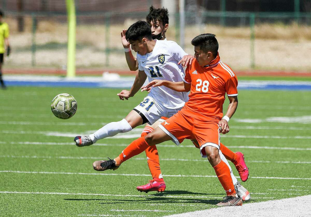 Both Alexander and United advanced in the state soccer playoffs.