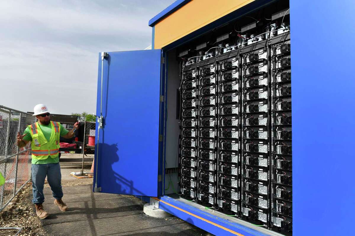 Story photo for Utilities rush to install storage batteries in Texas, California