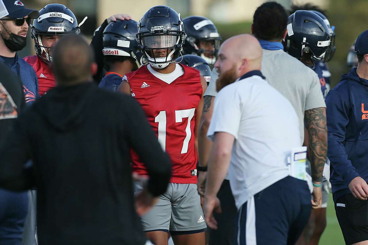 UTSA quarterback Frank Harris listens to instructions during Spring practice, Monday, March 29, 2021. Harris is a senior out of Clemens High School.