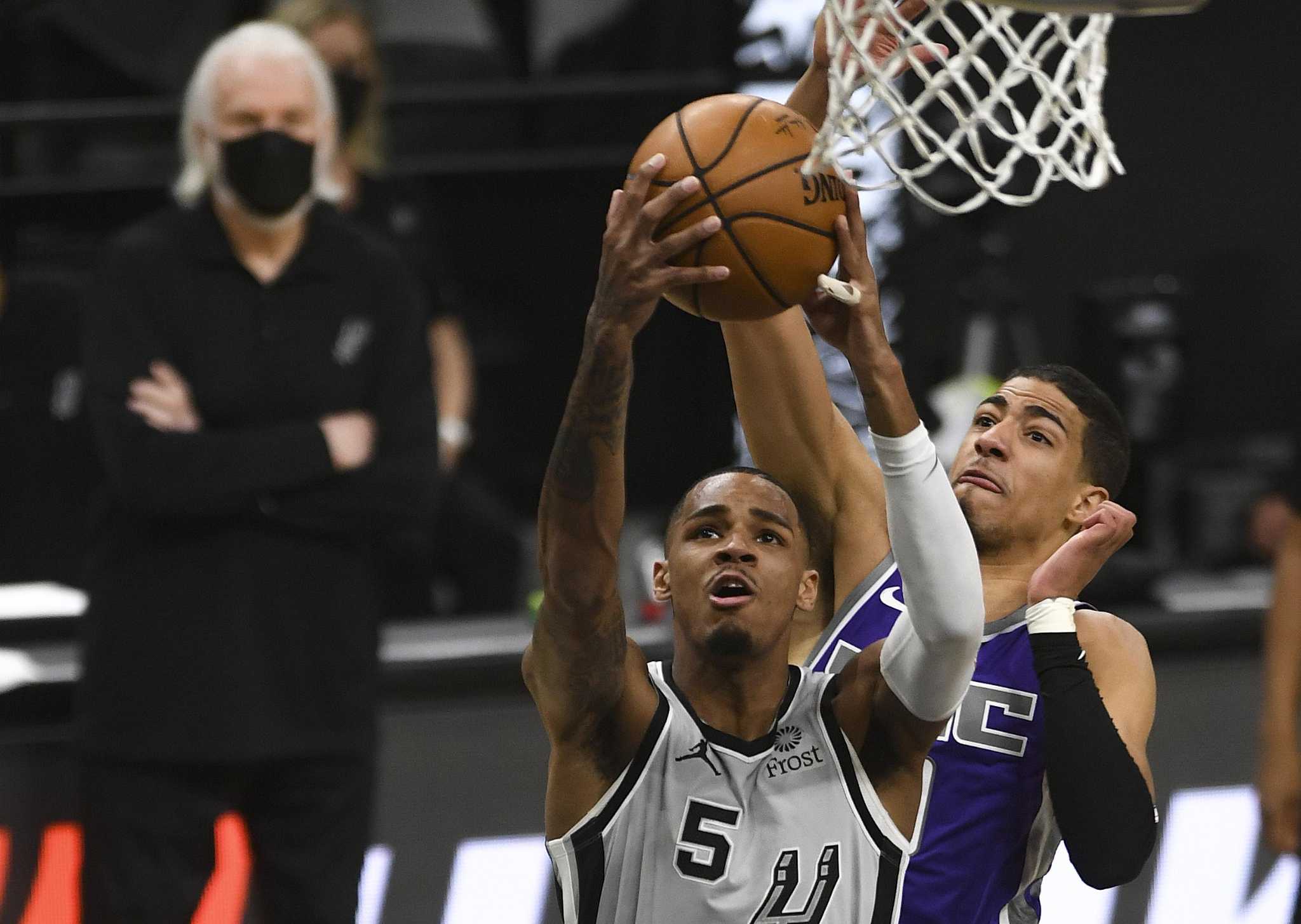 Why Dejounte Murray will make All-Star game; Patty Mills takes Nets  teammates out in SA; Pop watch in effect