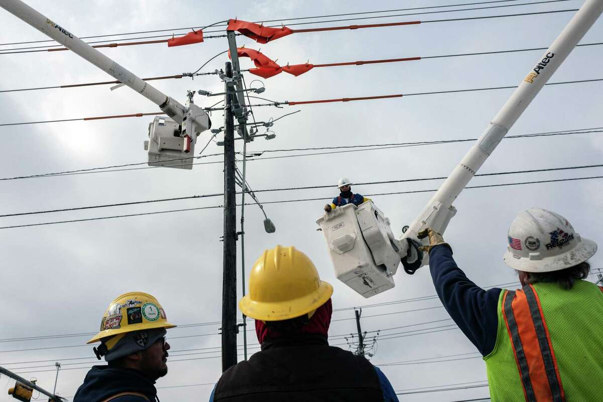 A reader recommends a new way of choosing Public Utility Commission and the Electric Reliability Council members, and points out what would have negated the need for repair crews after the winter storm.