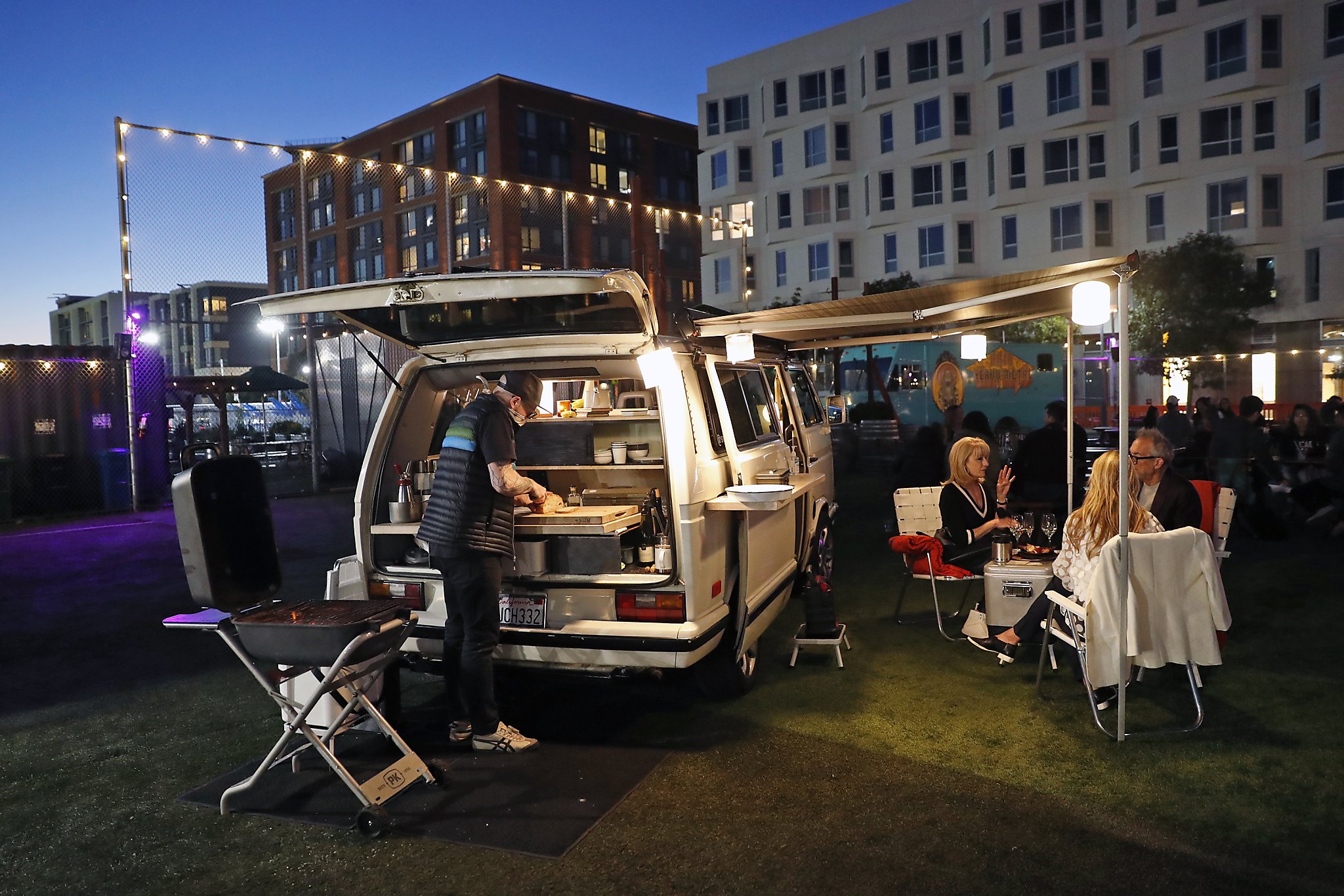 San Francisco S Hot New Reservation A 110 Tasting In A 19 Camper Van At The Ferry Building San Francisco Chronicle