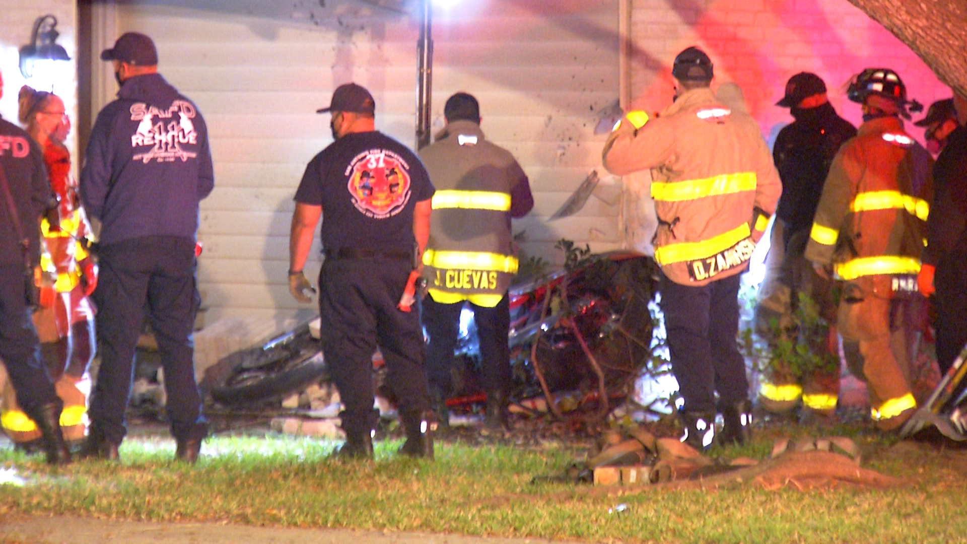 Motorcyclist dead after crashing into side of a North Side home - Vimarsana News