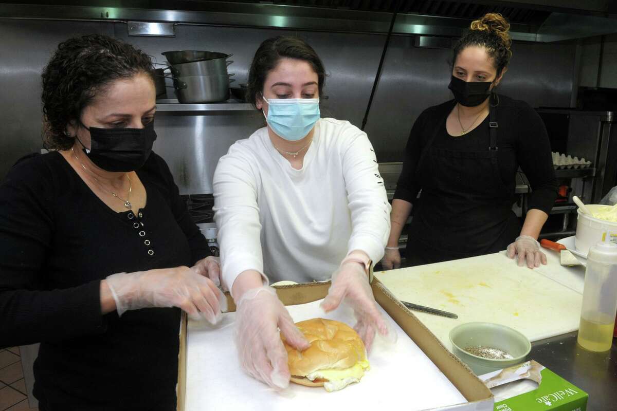 With $1,500 from a friend, Bridgeport Deli owner will feed ...