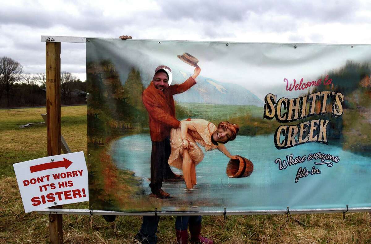 Schitts Creek Sign Provokes Laughs — And A Bit Of Outcry — In Hudson Valley Town 4746