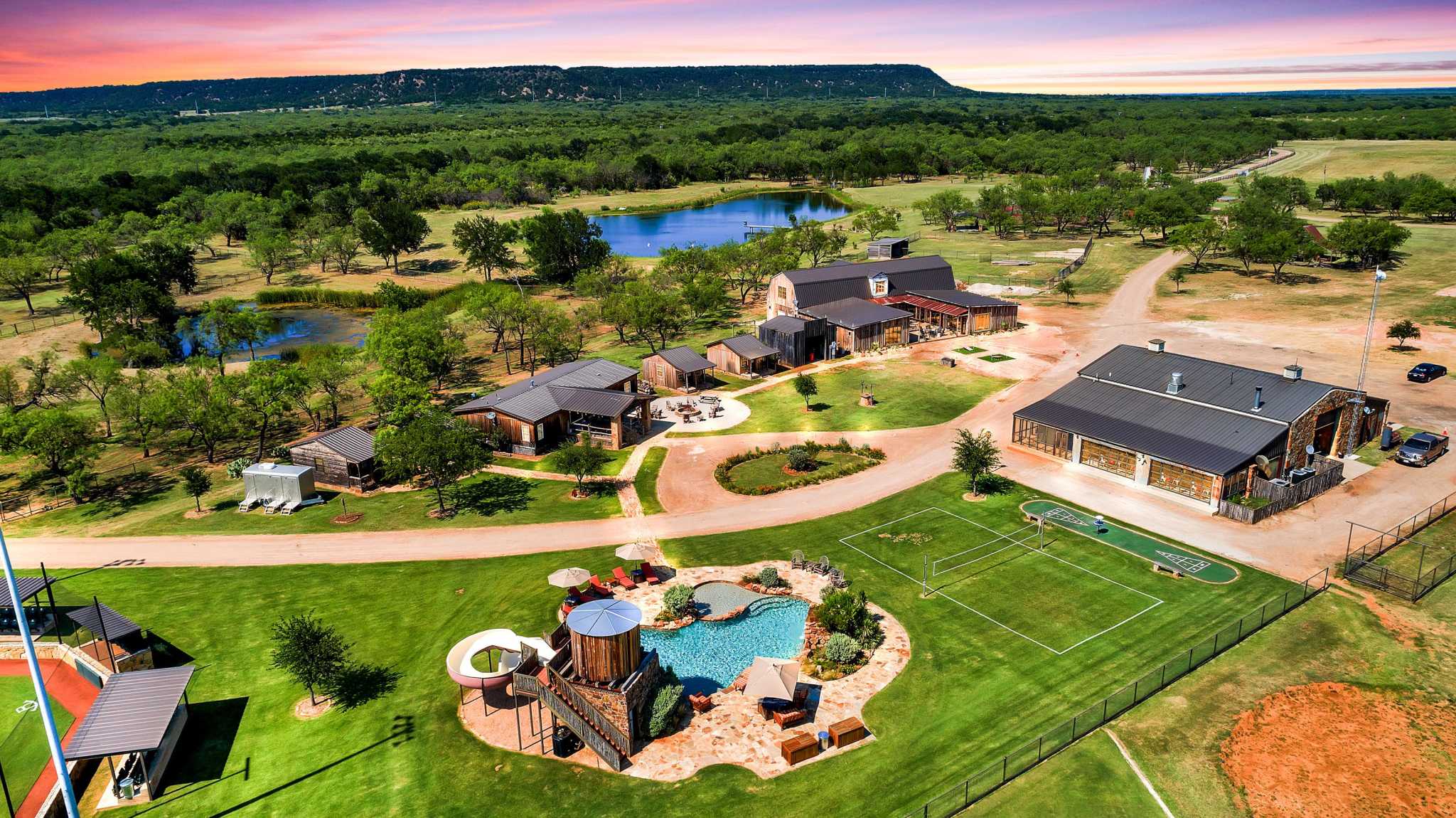 Texas Company Specializes In Luxury Resort like Ranch Rentals With 