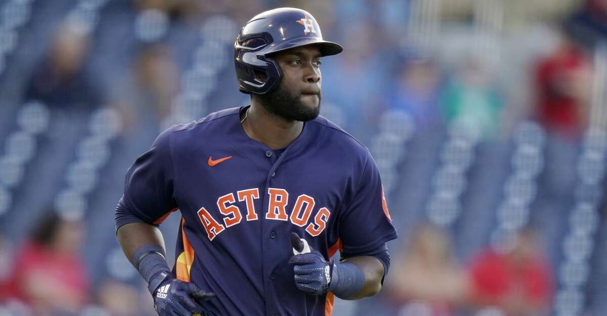 Yordan Alvarez begins season in 6-hole as Astros ease him in