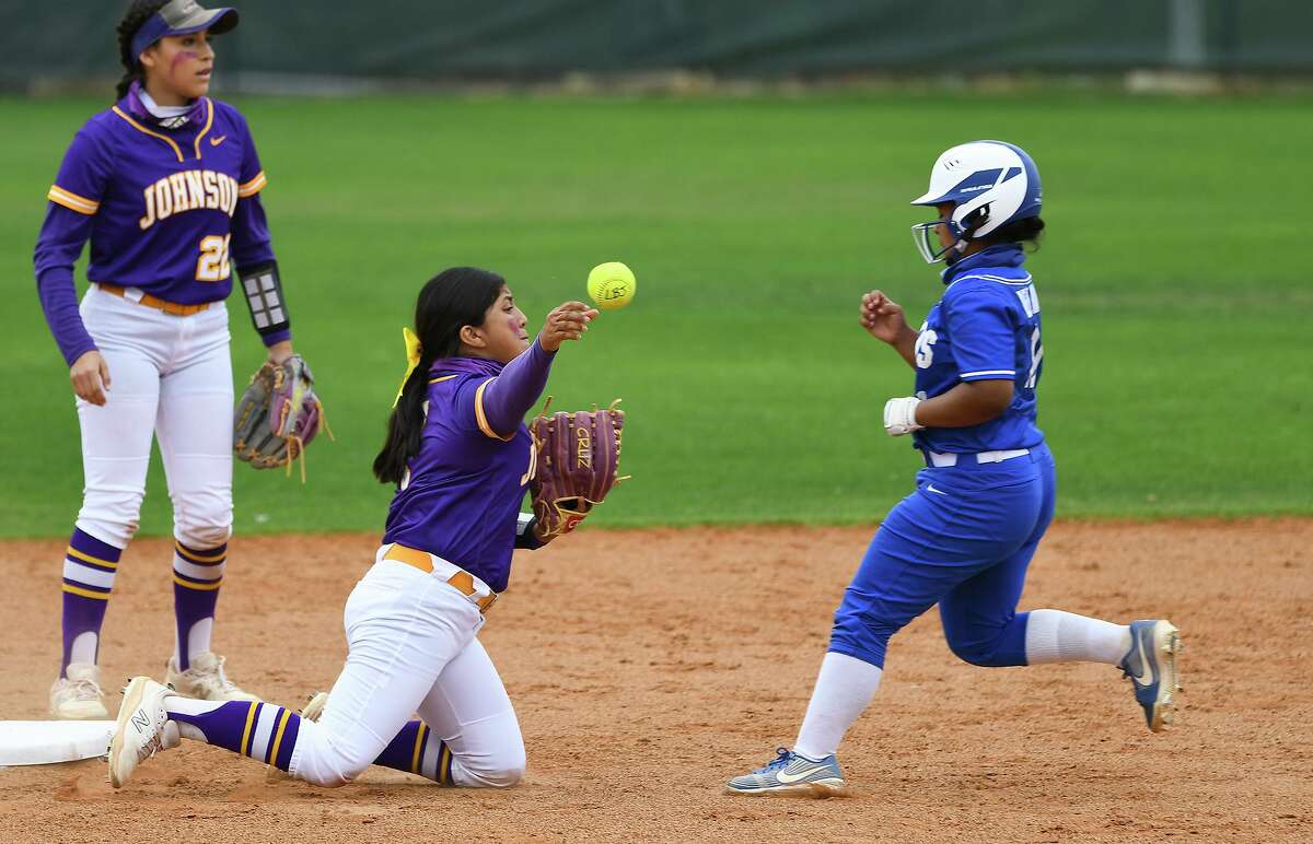 Vivica Garcia and Sabrina Orozco secure the out at second base as Orozco attempts to turn a double play at first base Thursday, April 1 at the SAC against Del Rio.