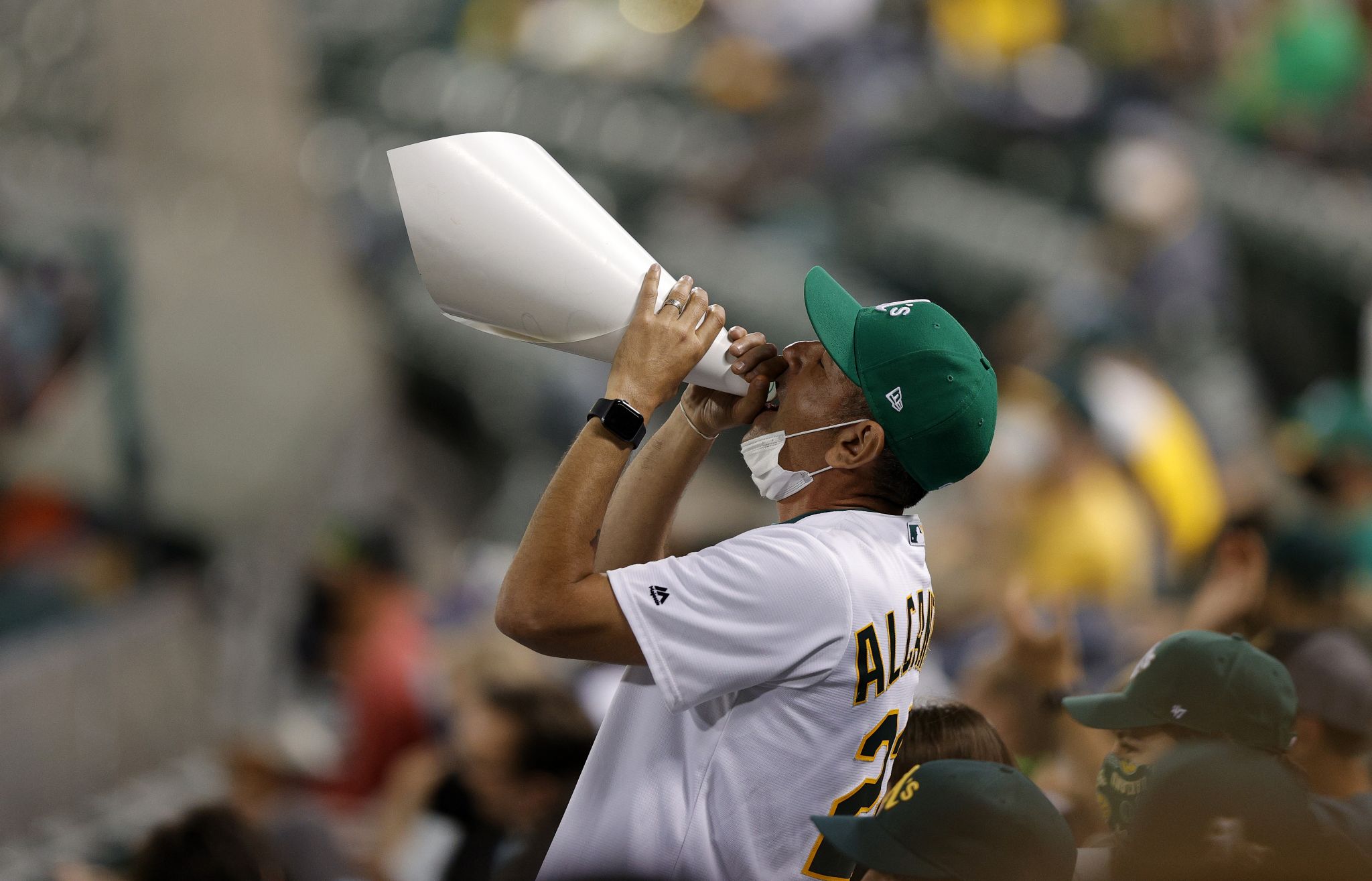 A White Sox Fan is Taunting the Houston Astros With a Megaphone