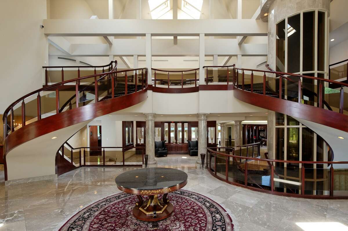 Luxury real estate photographers get a peek into CT’s most expensive mansions