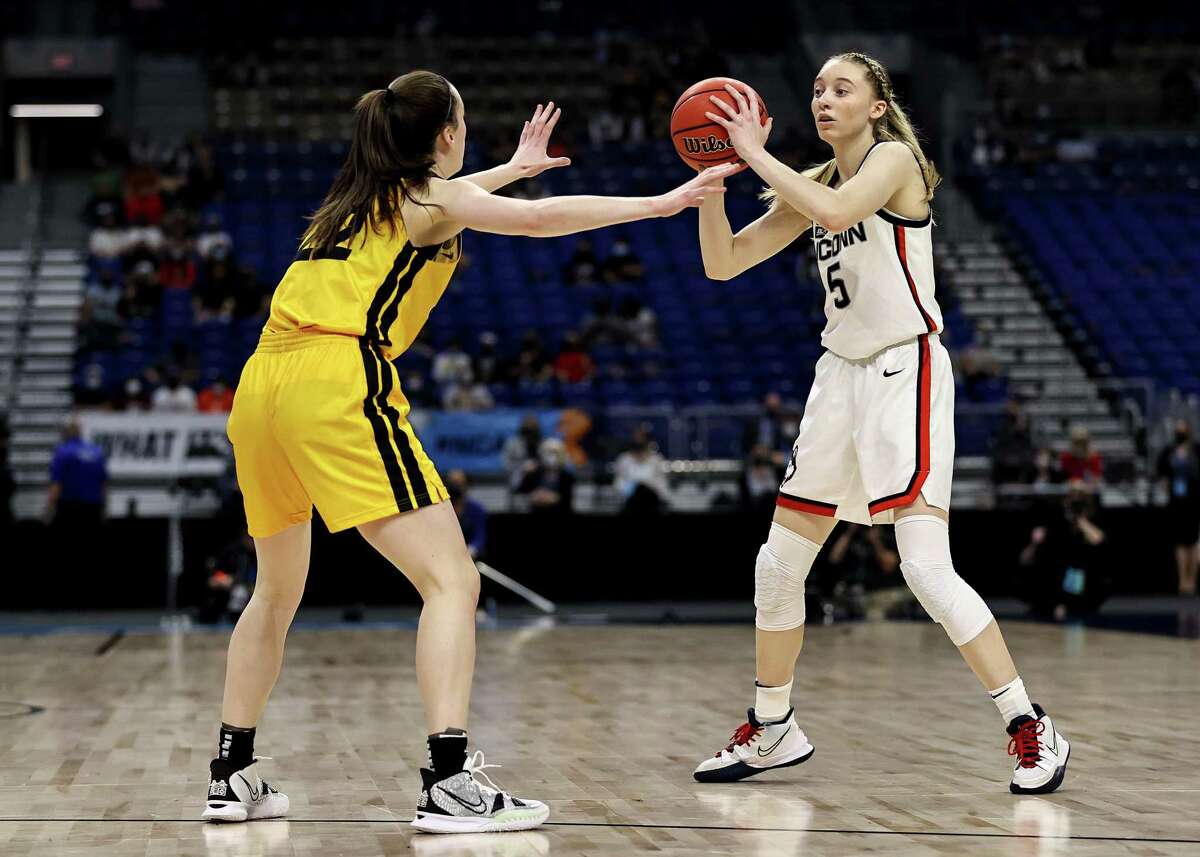 UConn's Paige Bueckers shares USBWA Freshman of the Year honors with