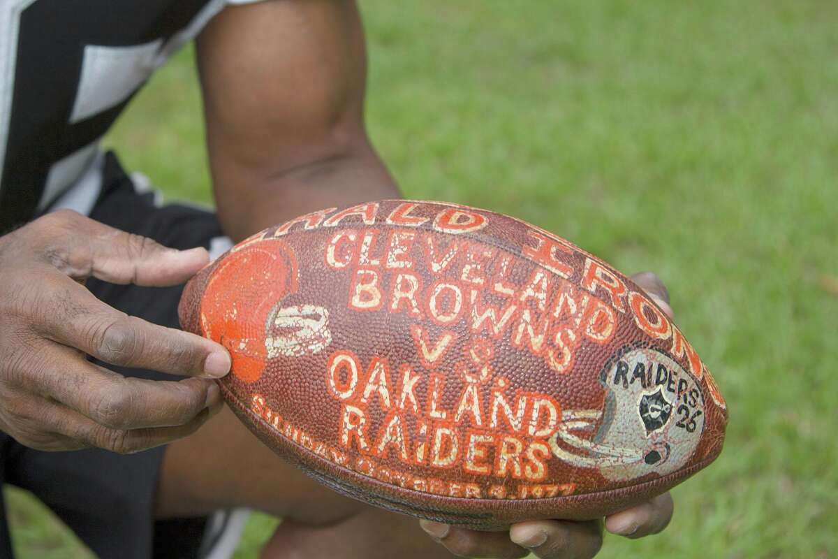 Former Conroe ISD board member, NFL player Gerald Irons dies