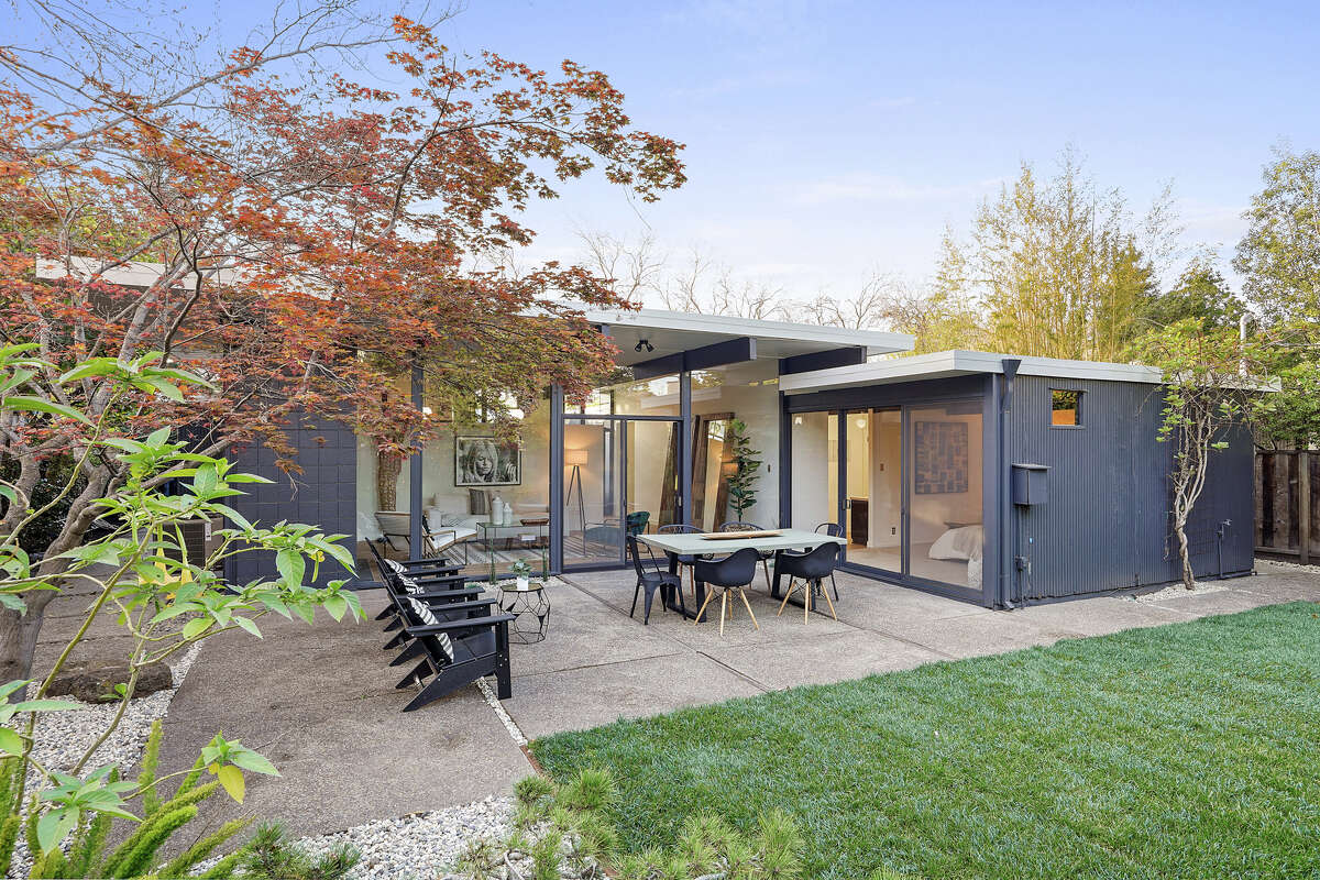 850 Richardson Court, Palo Alto