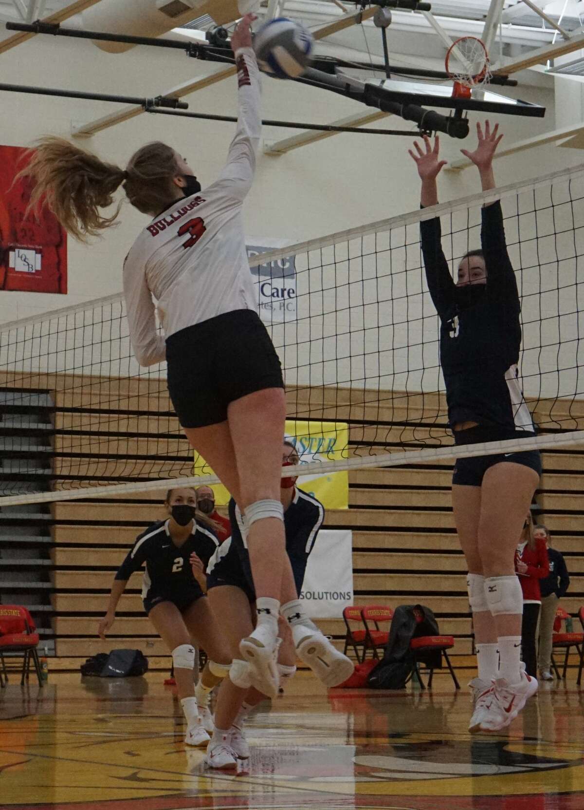 Bulldog volleyball team sweeps away Cardinals to win fourth match inarow