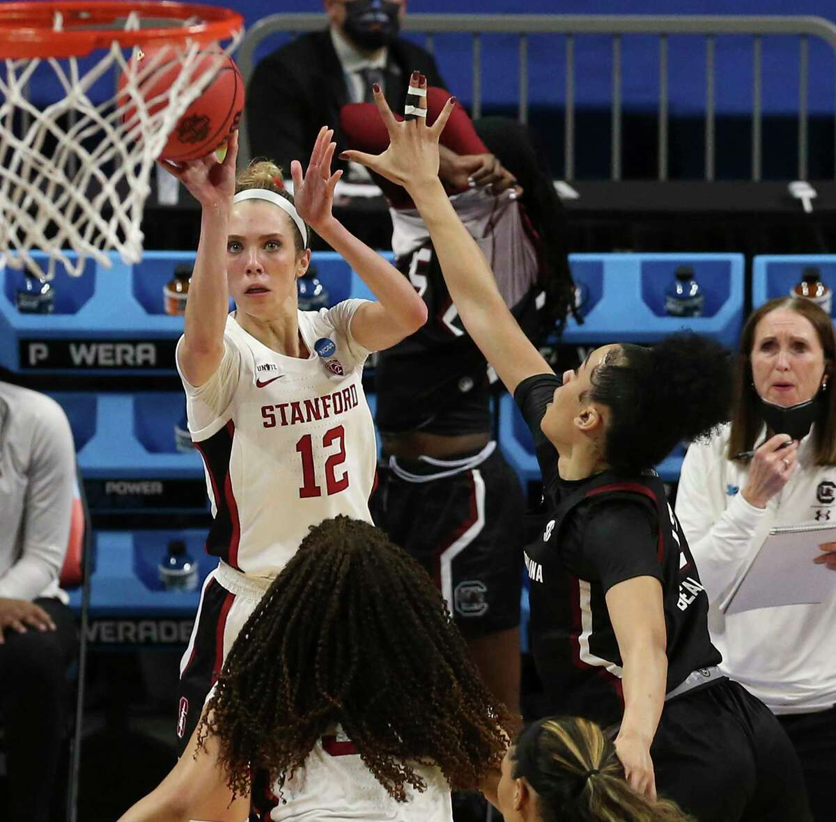 Stanford survives late push from South Carolina to advance to national
