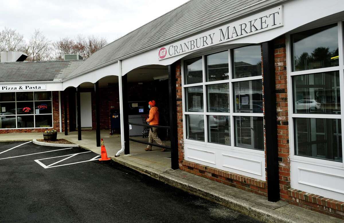 Norwalk has 20 grocery stores, but nearly half of neighborhoods lack