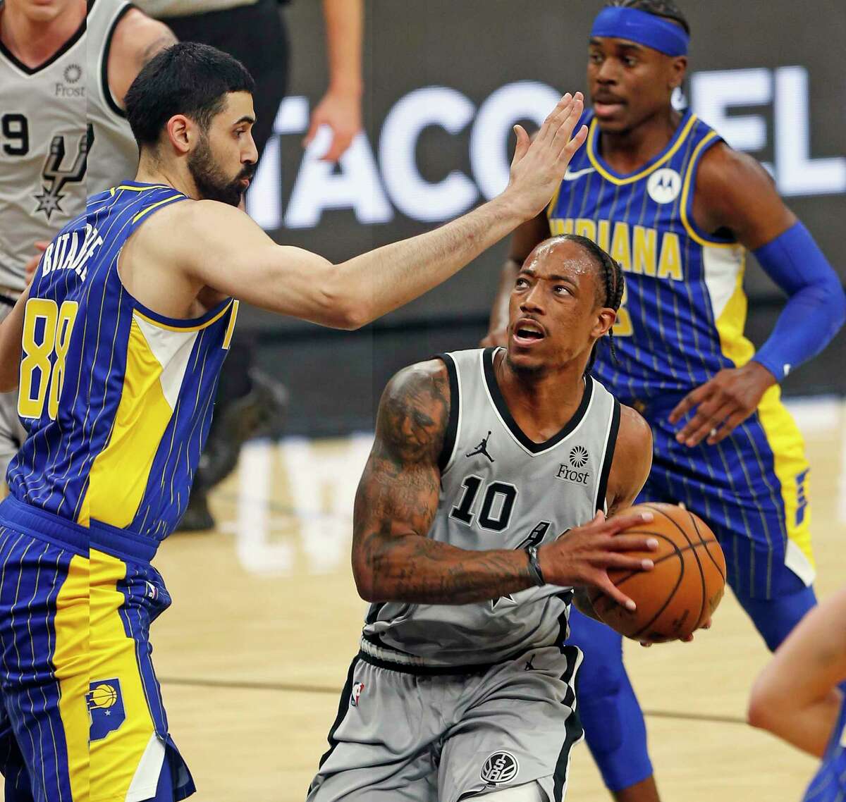 The Spurs’ DeMar DeRozan said Monday in free agency he will be signing with a championship contender, meaning his time in San Antonio is likely over.