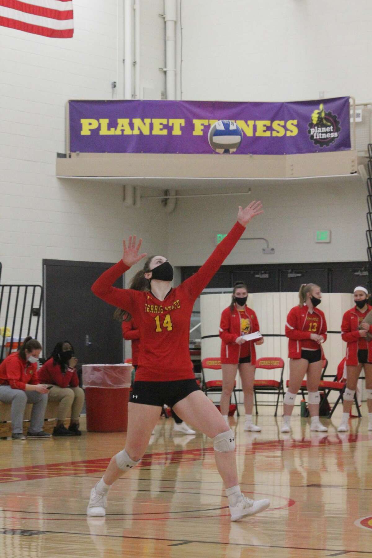 Ferris Volleyball Team Sweeps Saginaw Valley For 10-4 GLIAC Mark