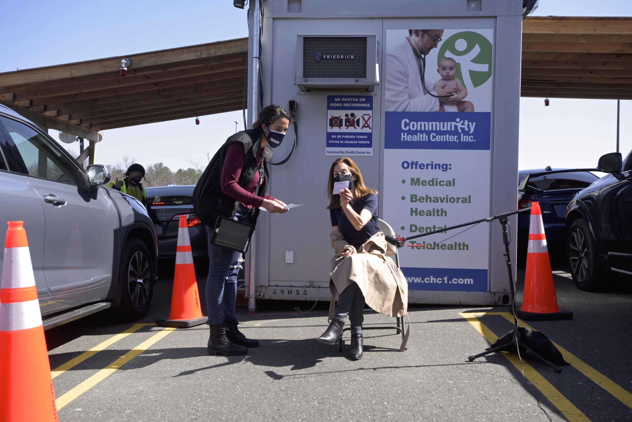 Danbury vaccination clinic reaches 1,000 shots per day as area COVID