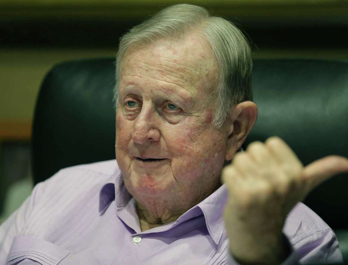 San Antonio Billionaire Red McCombs And Former Oil And Gas Executives ...