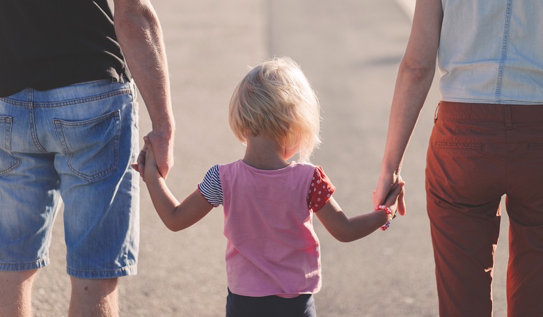 What to Do When Divorced Parents Both Want to Claim the Same Dependents - Vimarsana News