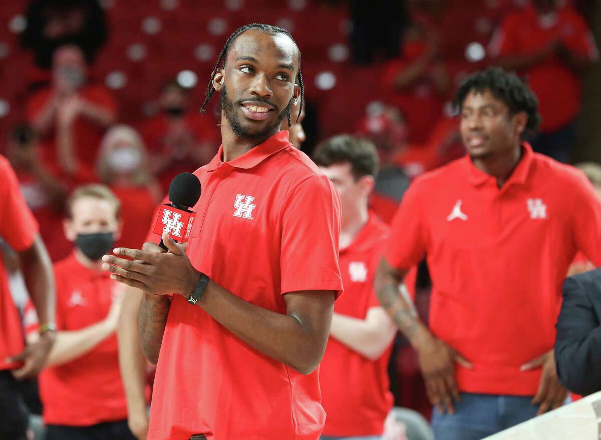 Former UH player DeJon Jarreau has signed with the Rockets  on a 10-day contract.