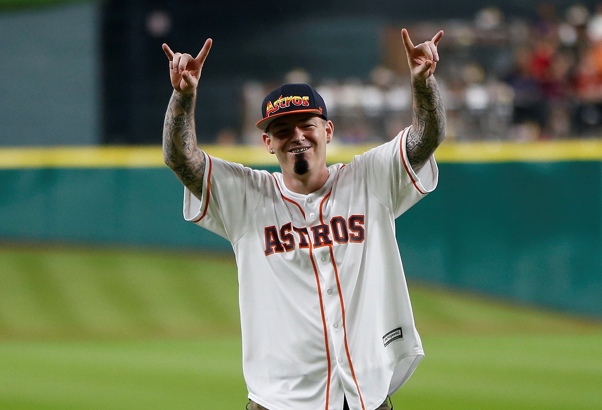 Astros' Alex Bregman Helps Fan Wearing His Jersey Whose Car Broke Down
