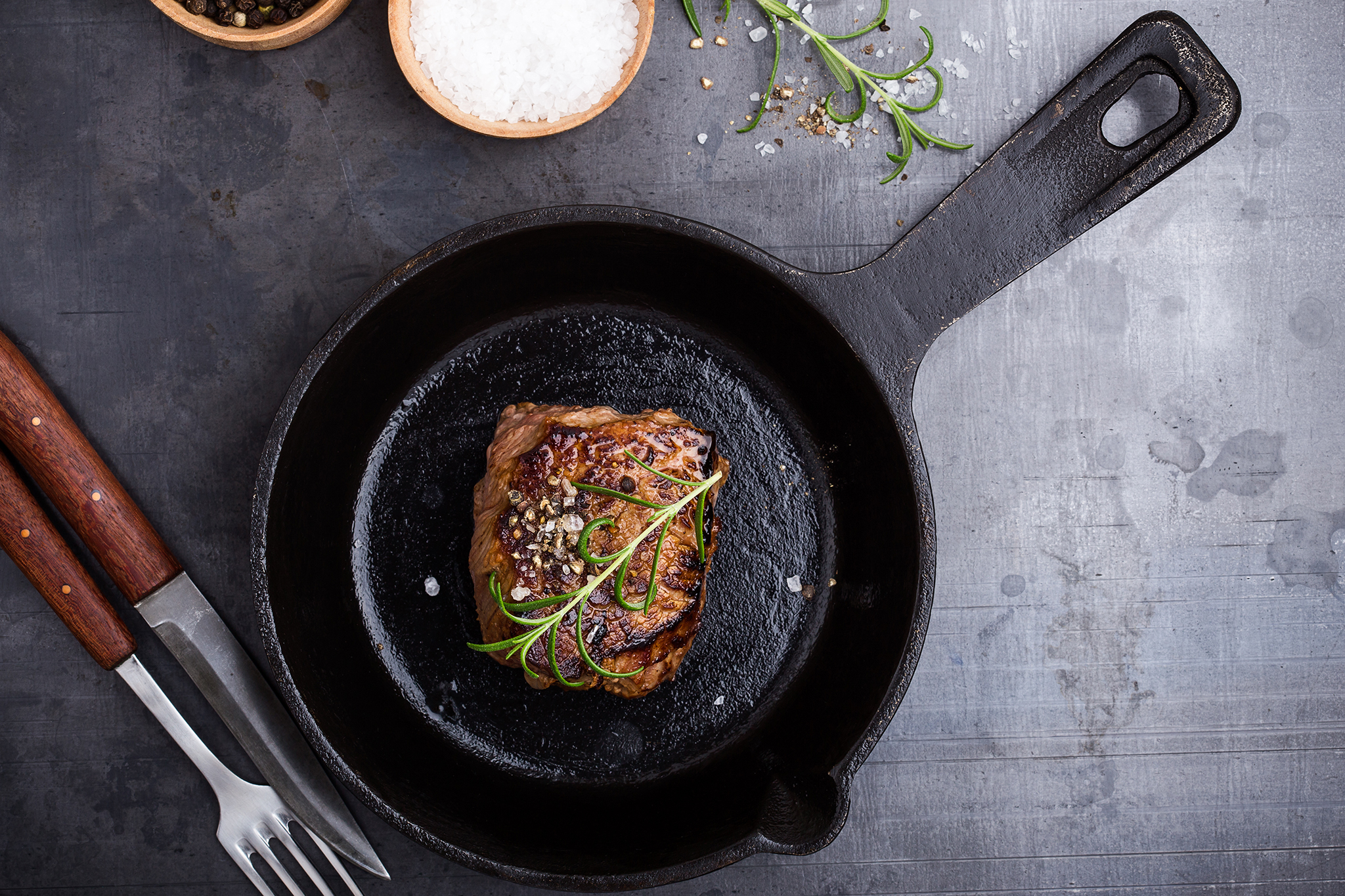 How to cook a steak in a cast iron skillet - Vimarsana News