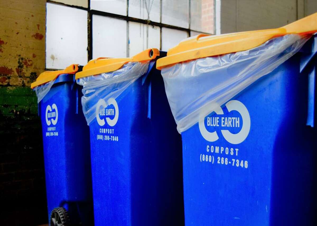The city of Middletown’s sanitation department, in collaboration with Blue Earth Composting, started the Feed the Earth campaign in May to help alleviate Connecticut’s coming trash crisis, according to Recycling Coordinator Kim O’Rourke. Now, some 30 downtown businesses are participating.
