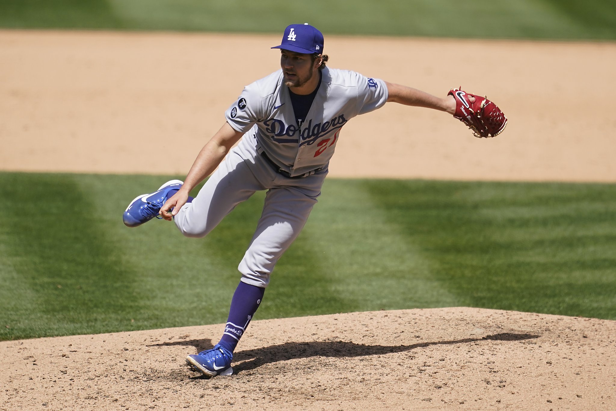 Blue Jays' Teoscar Hernandez tests positive for COVID-19