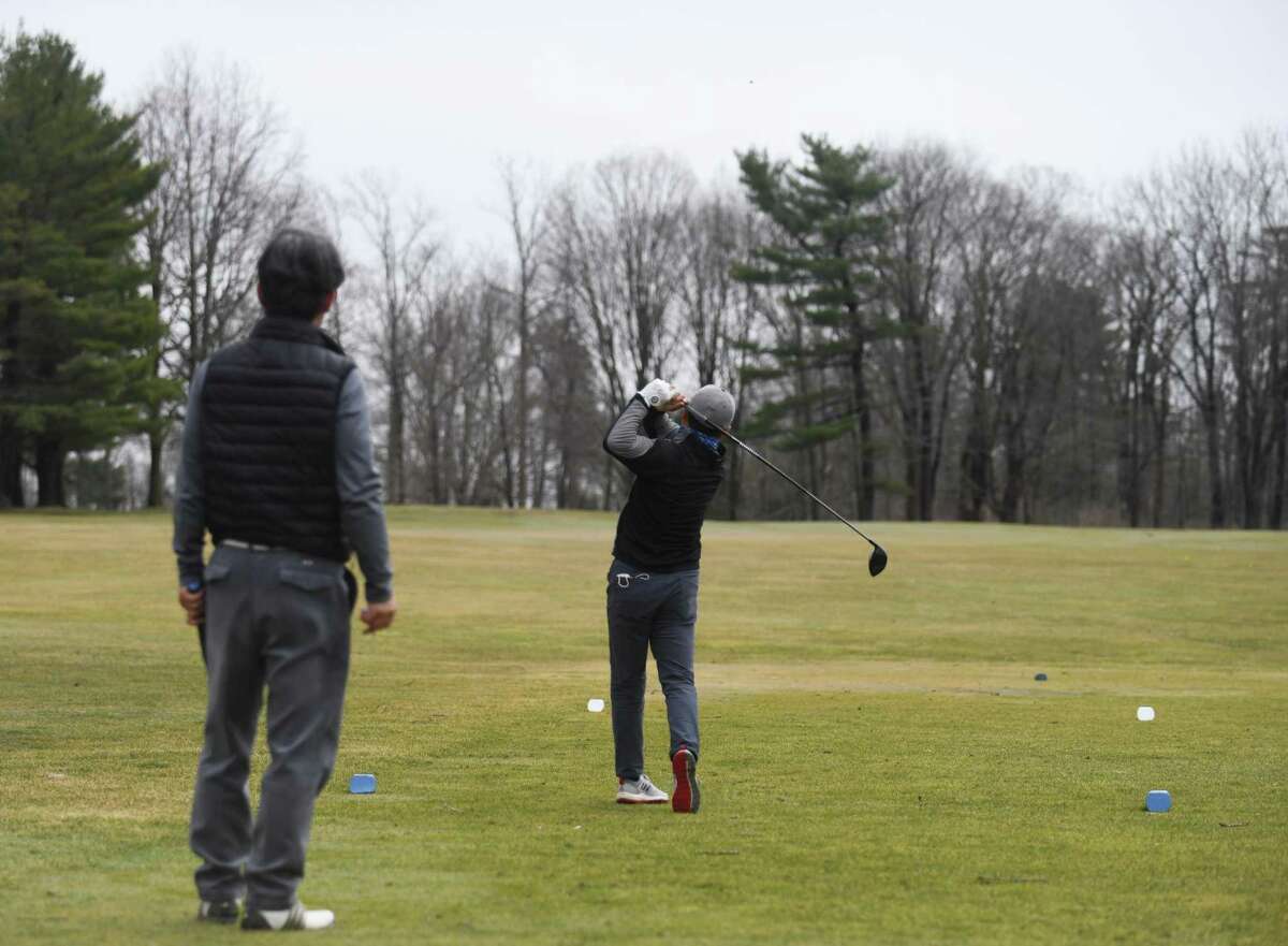 At the Griff in Greenwich, a squabble on the links over early tee times