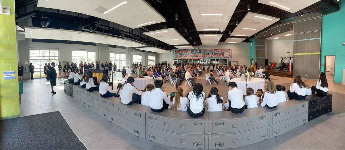 Klein ISD dedicates ‘studentdesigned’ Fox Elementary school