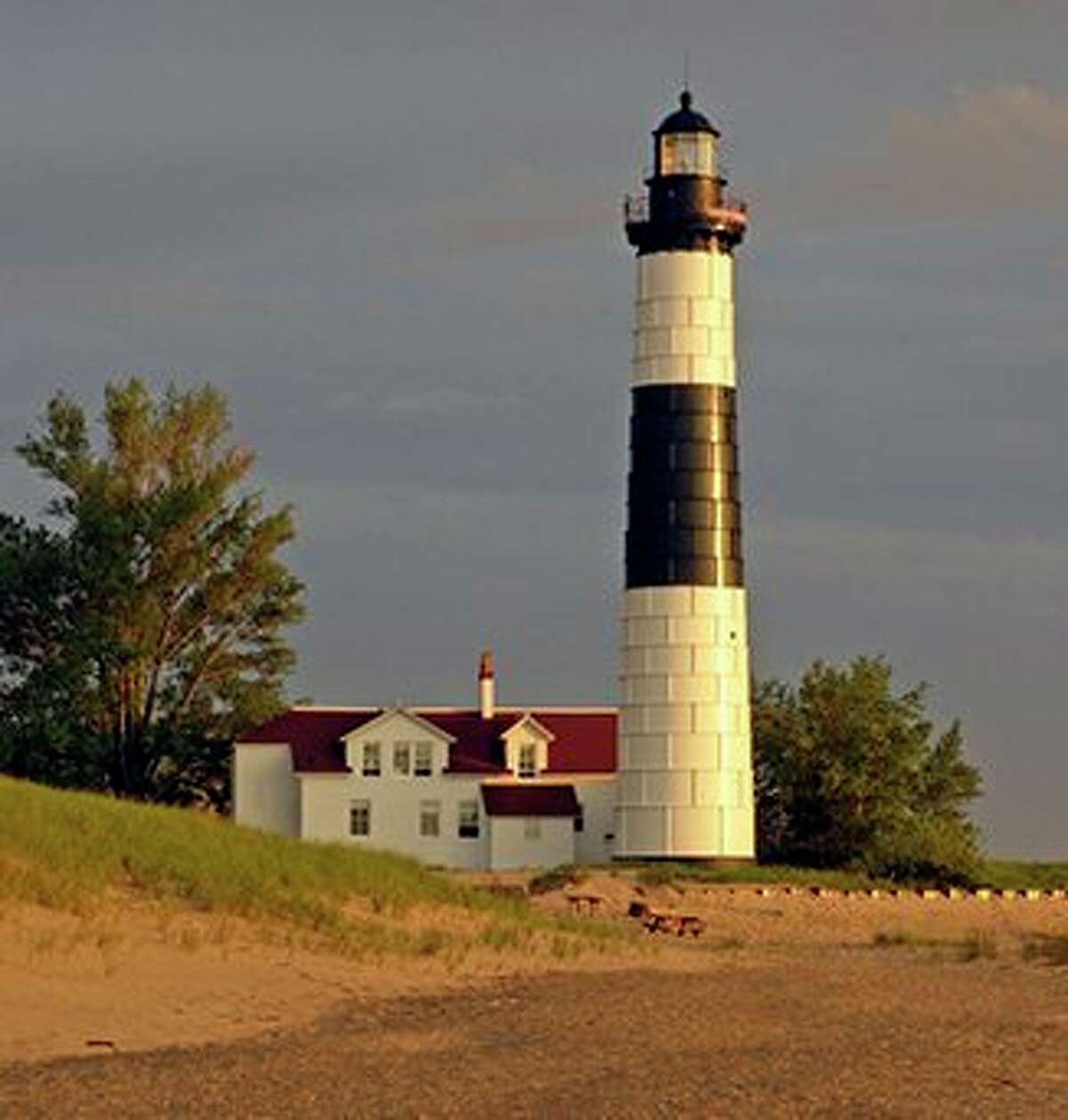 Lighthouses plan to pursue restoration plans