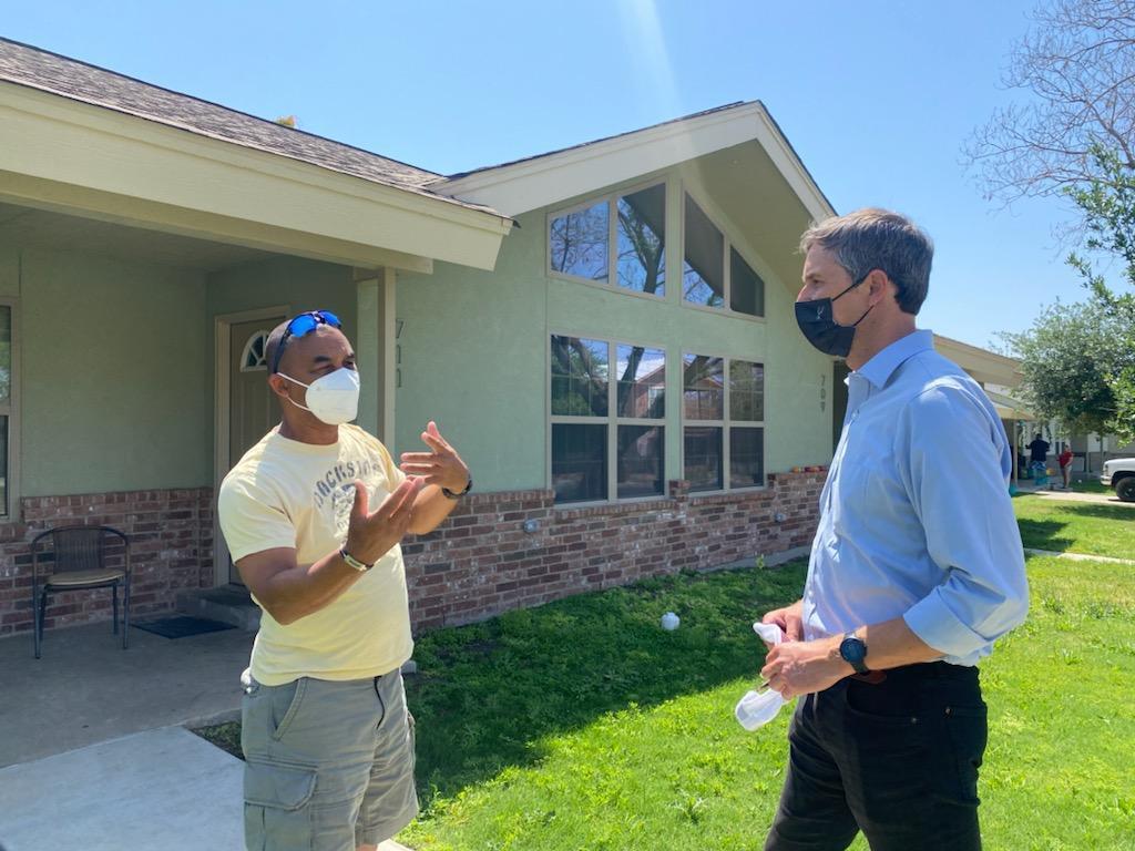 O'Rourke goes door to door in Laredo - Vimarsana News