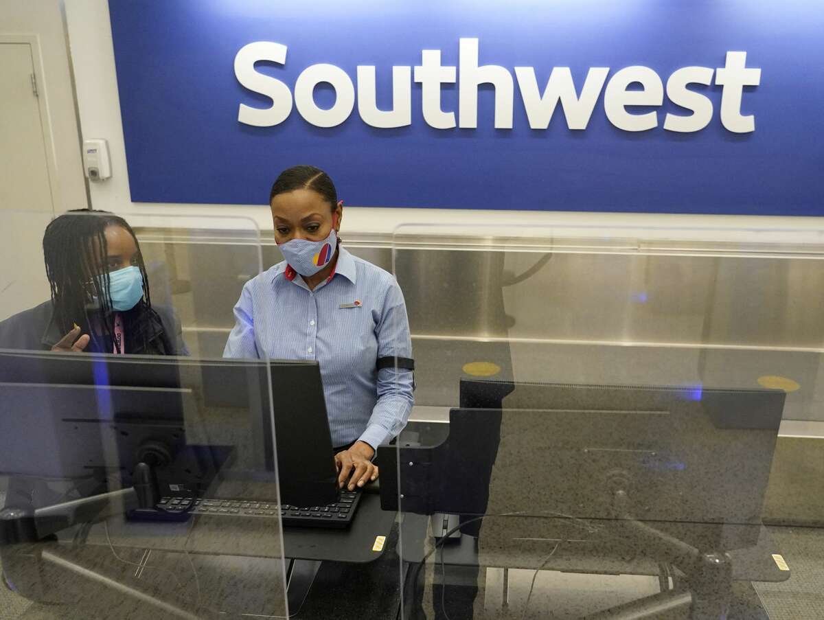Southwest begins flying out of IAH Monday as vaccinations boost air travel