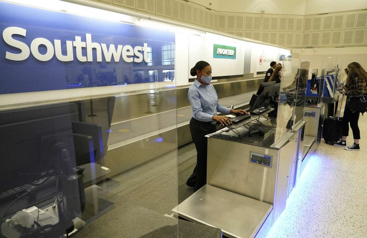 Southwest begins flying out of IAH Monday as vaccinations boost air travel
