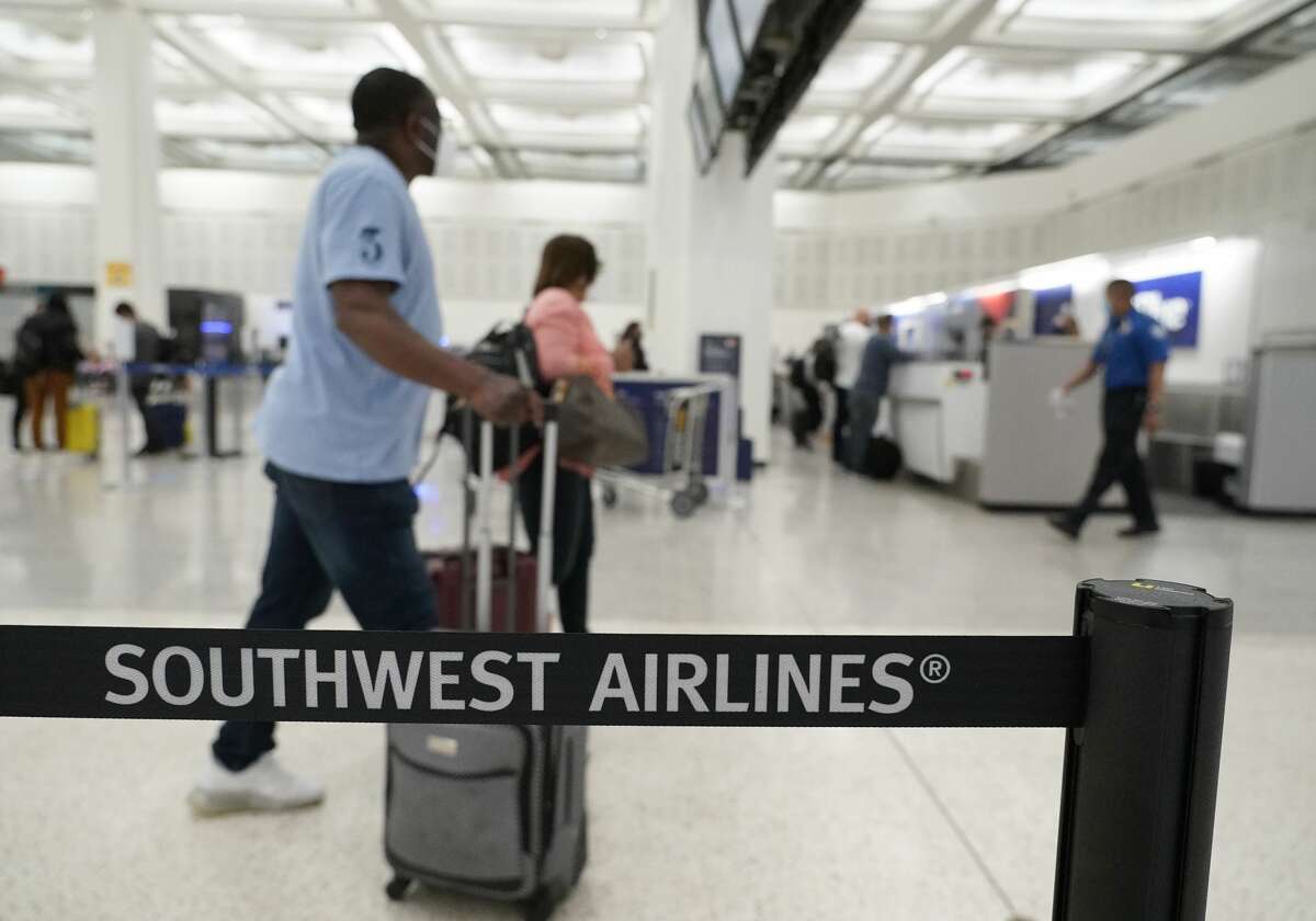 Southwest begins flying out of IAH Monday as vaccinations boost air travel