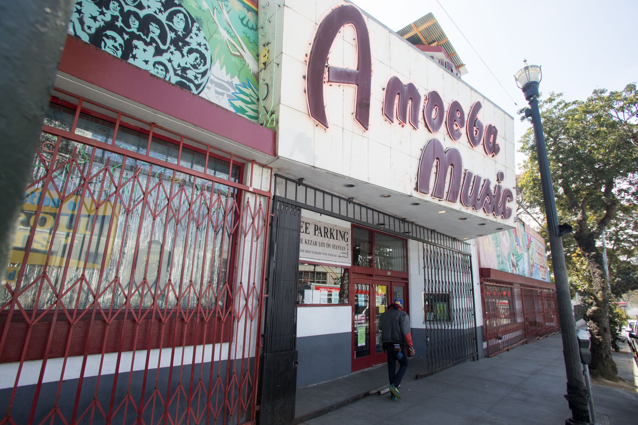 Legendary filmmaker stops by San Francisco record store