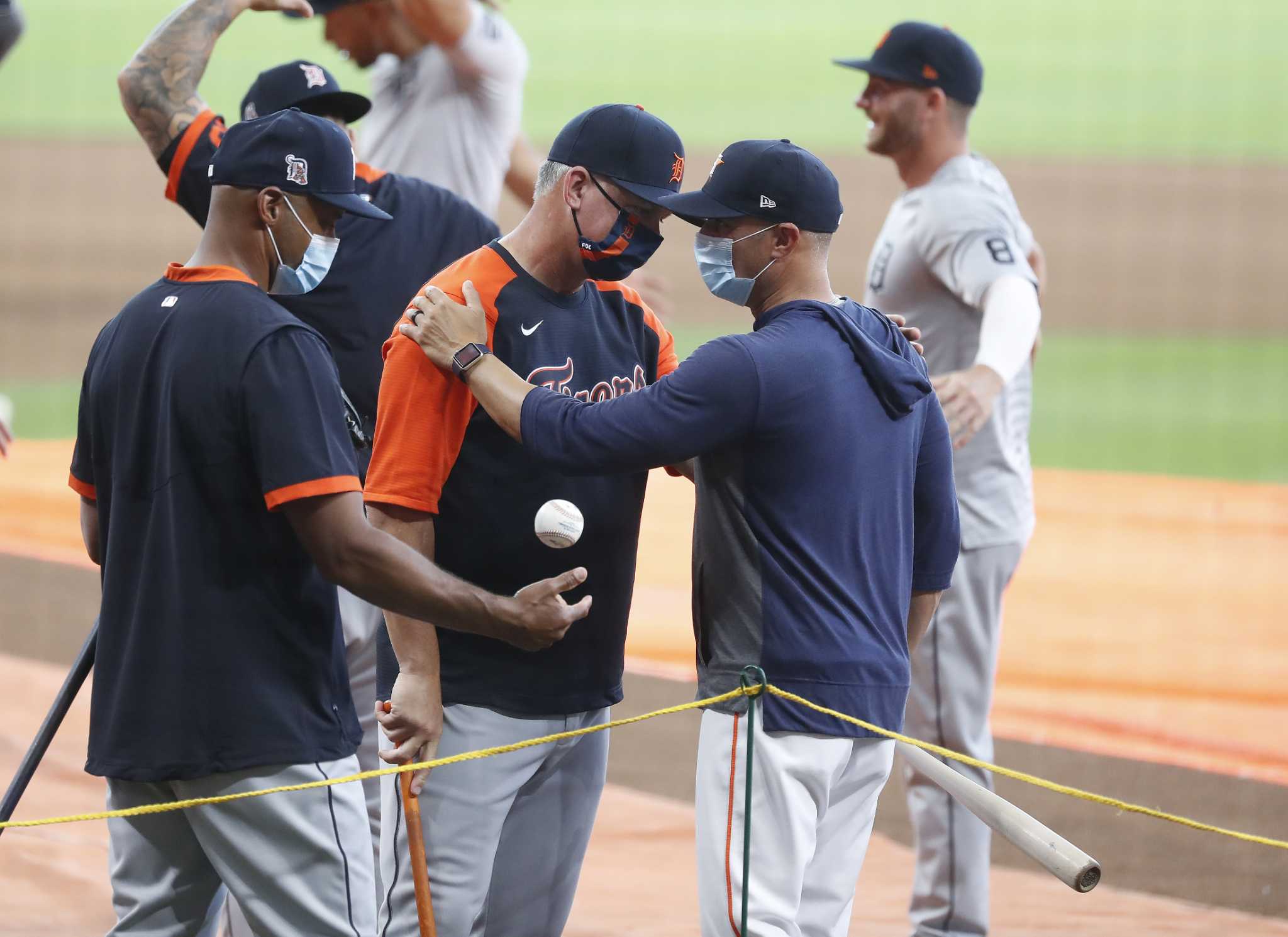 A.J. Hinch Deserves a Standing Ovation in His Astros Return — and the Grace  of His Replacement is Shining Through