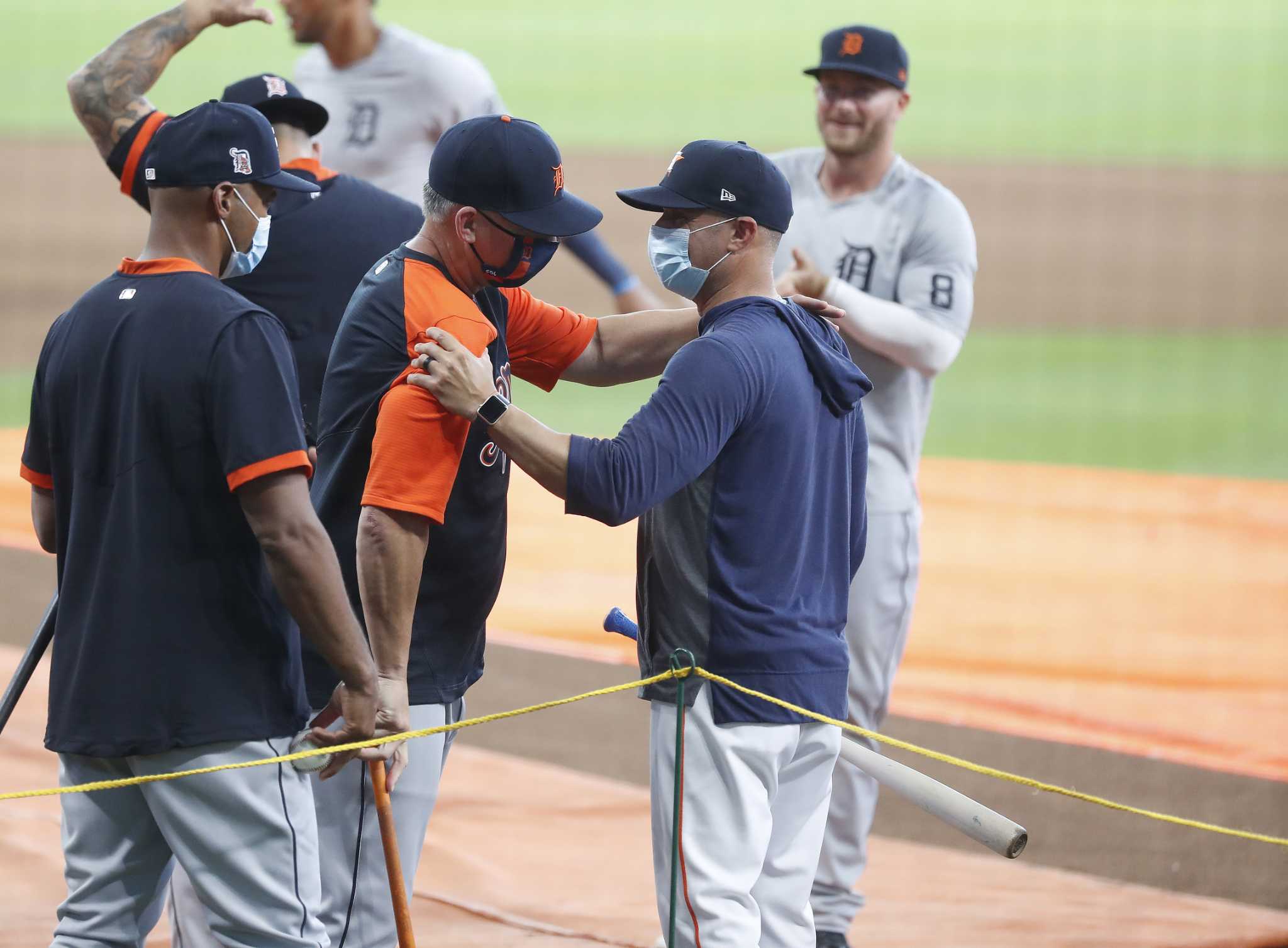 A.J. Hinch Deserves a Standing Ovation in His Astros Return — and the Grace  of His Replacement is Shining Through